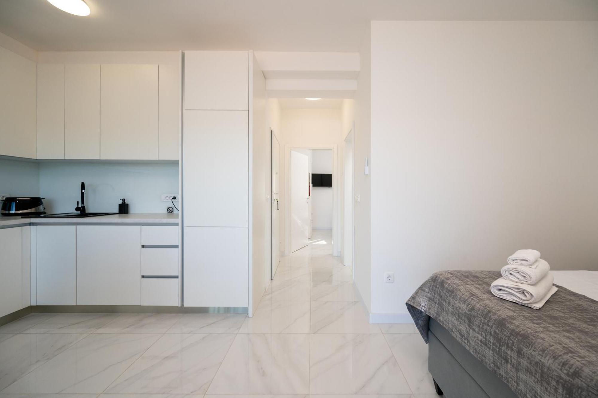 Apartments Filipo โตรกีร์ ภายนอก รูปภาพ