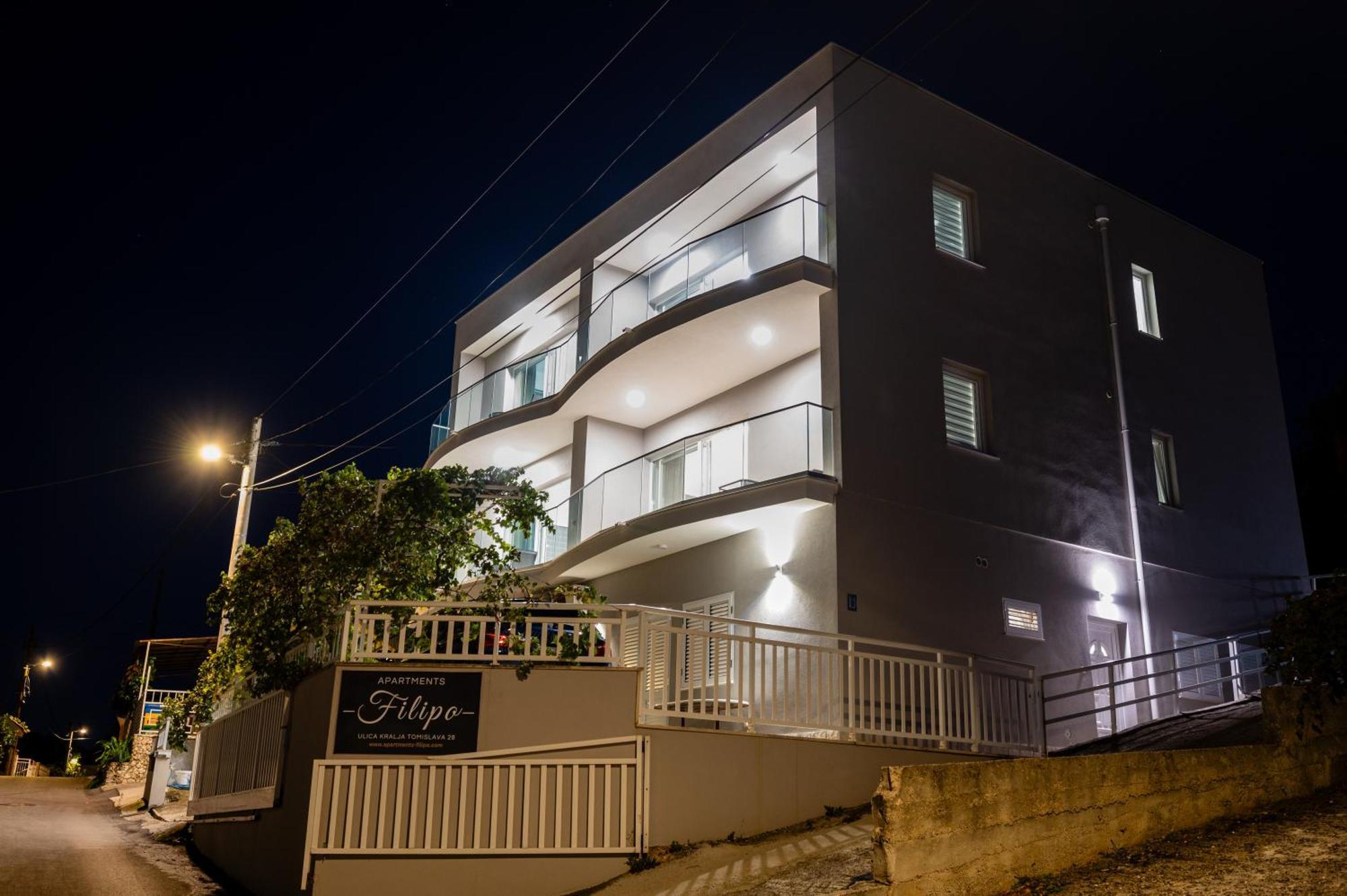Apartments Filipo โตรกีร์ ภายนอก รูปภาพ