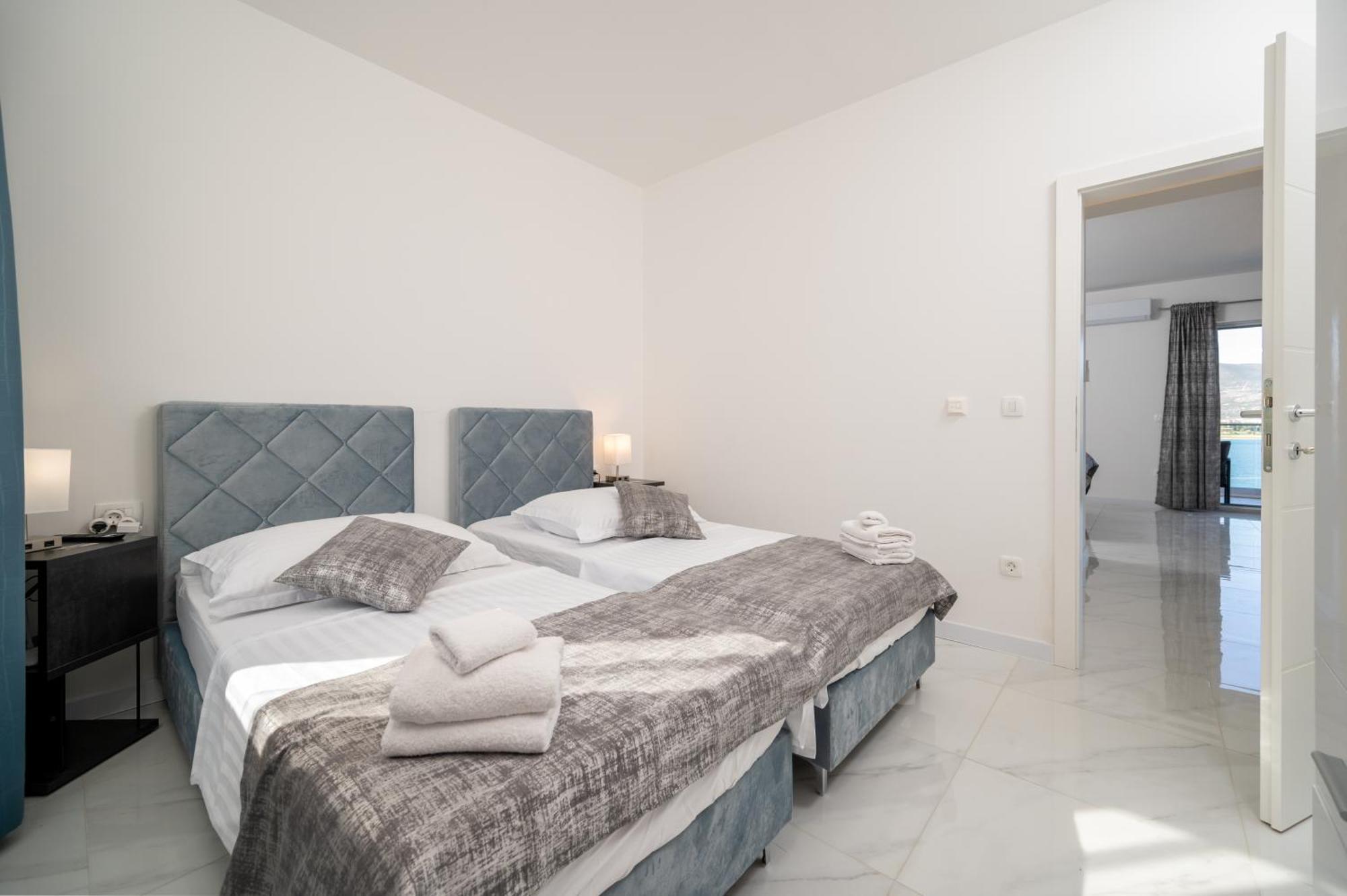 Apartments Filipo โตรกีร์ ภายนอก รูปภาพ