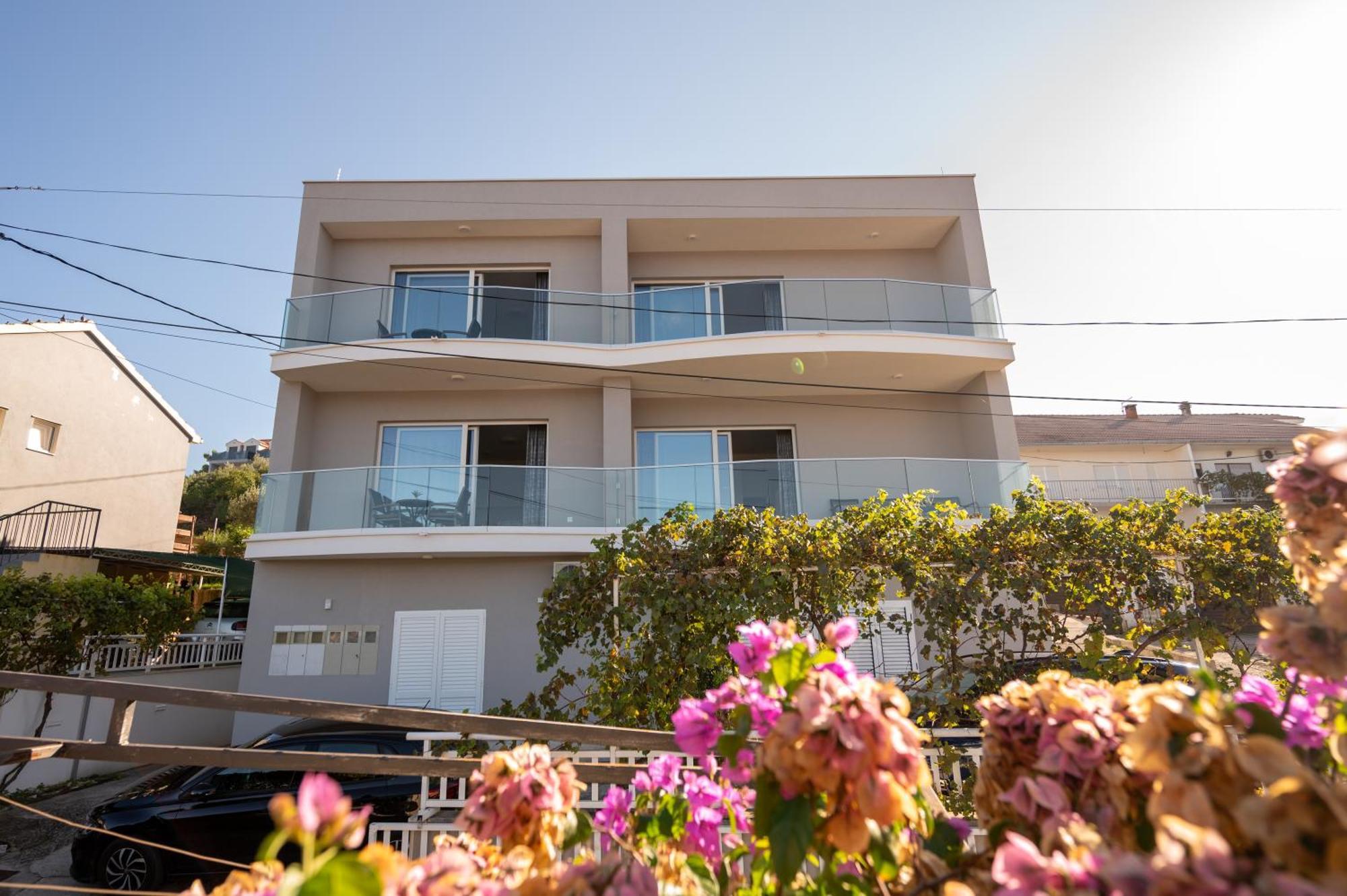 Apartments Filipo โตรกีร์ ภายนอก รูปภาพ